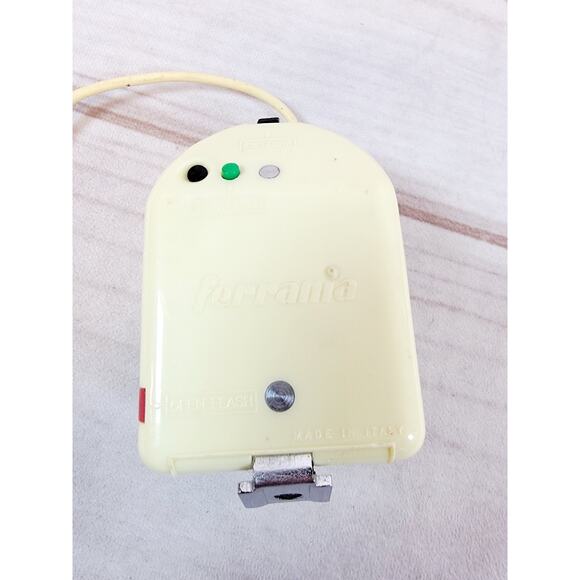 Vintage 60s Ferrania Flash in Original Case Made in Italy - Picture 8 of 14